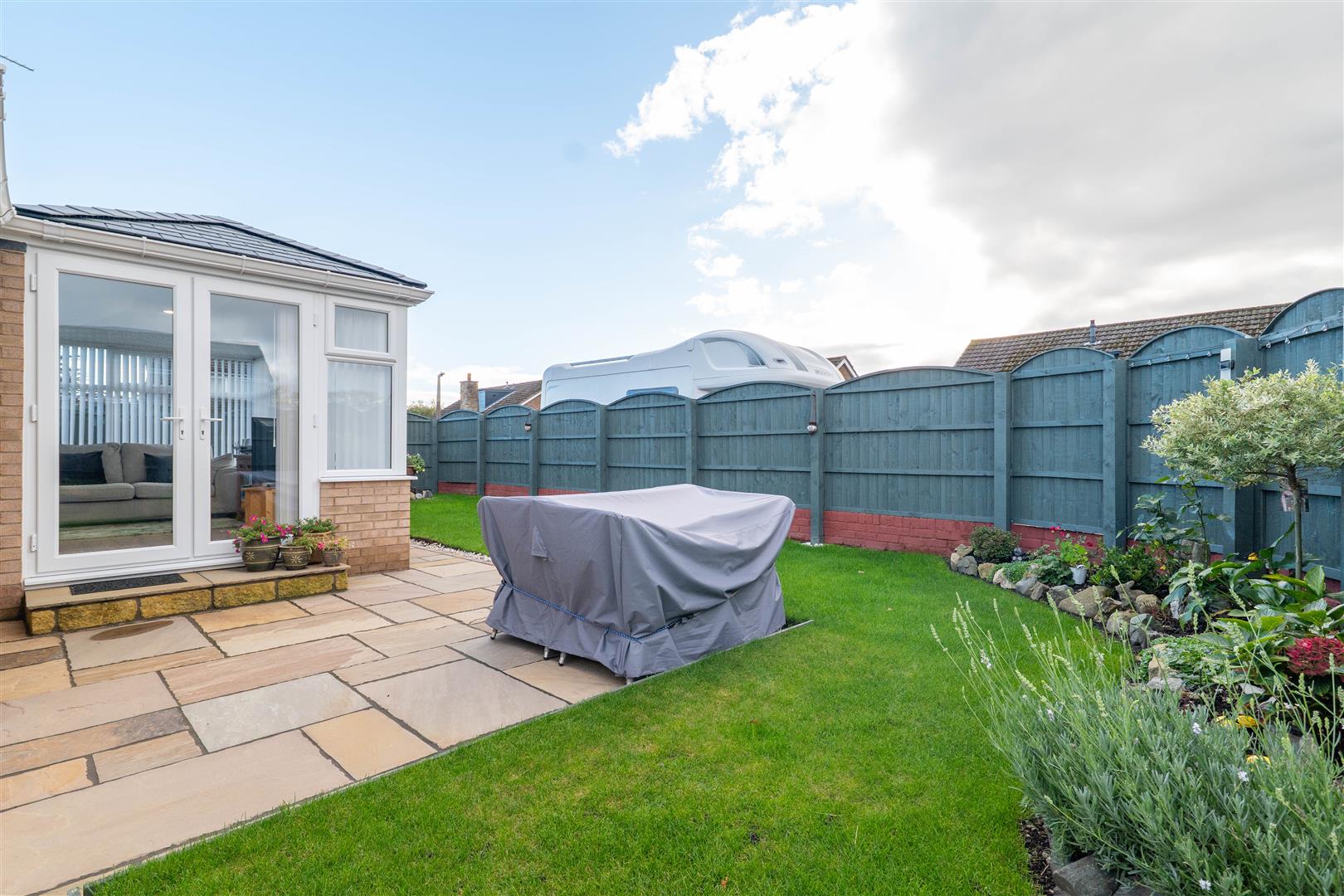 Southfield Drive, Preston